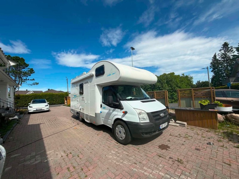 Ford Rimor Wohnmobil - skedsmokorset, Norwegen
