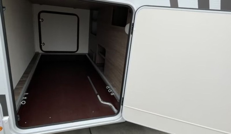Capron T448 Monikäyttöajoneuvo (Af) 3OV 2184CM3 A Wohnmobil - Espoo, Finnland