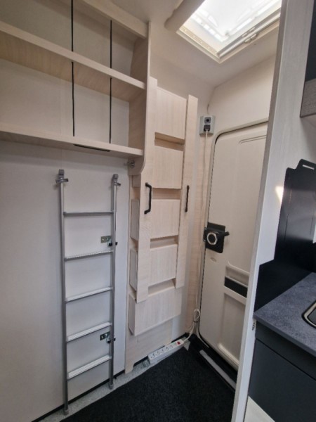 Ford Transit Lava / Alusta 2.0 Ecoblue Wohnmobil - Kempele, Finnland