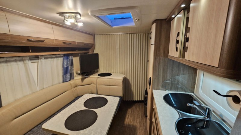Hobby 560 Kmfe DE Luxe Wohnwagen - Eksjö, Schweden