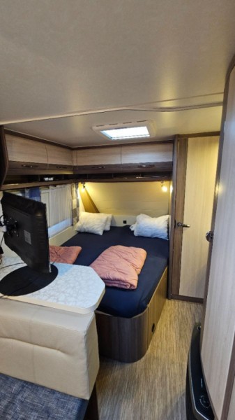 Hobby 560 Kmfe DE Luxe Wohnwagen - Eksjö, Schweden