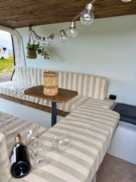 Volkswagen Transporter Campingbus - Bøstad, Norwegen