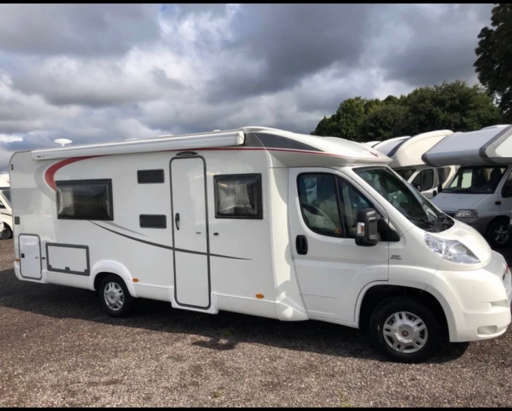 Bürstner Nexxo 720 Wohnmobil - Skänninge, Schweden