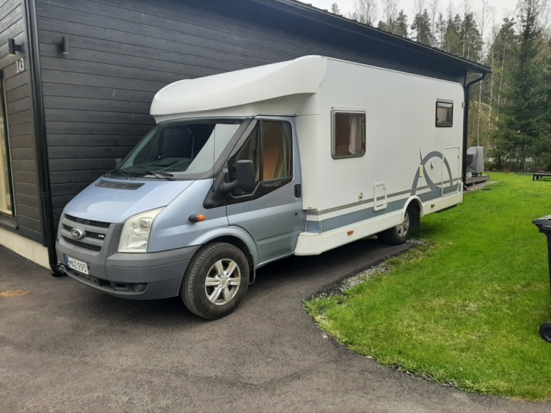 Ford Carado T344 Wohnmobil - Espoo, Finnland