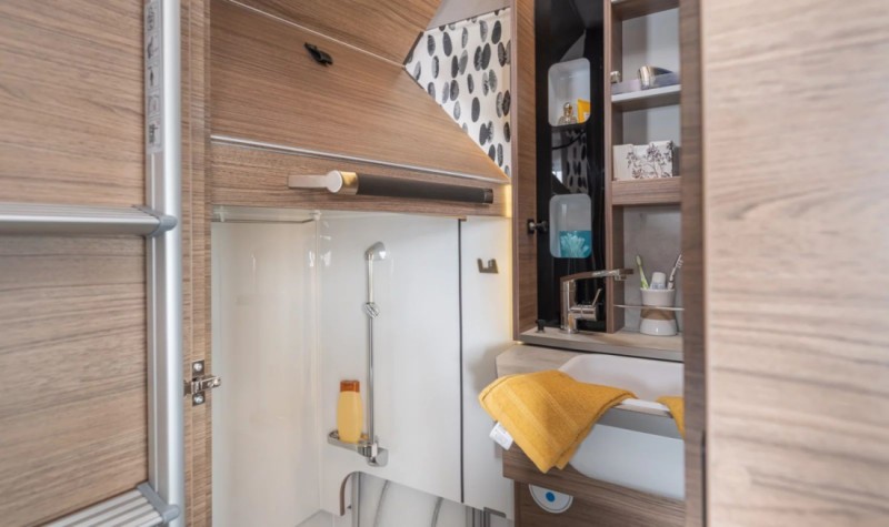 Knaus Tourer Van 500 MQ Wohnmobil - Altendorf, Schweiz