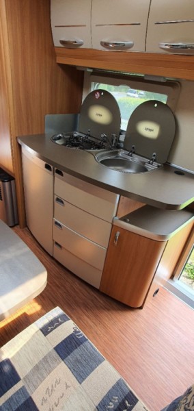 Hobby 560 KMFe DeLuxe Wohnwagen - Meinhard, Deutschland