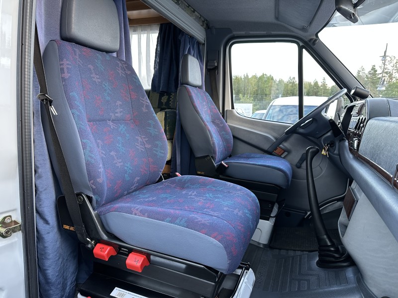 Hymer Eg/Df 003 Bobil - Knivsta, Sverige