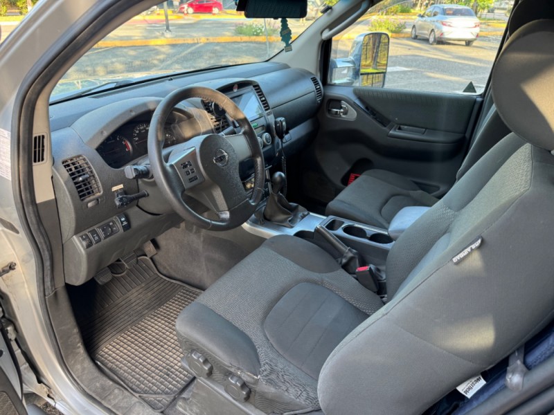 Nissan Navara Wohnmobil - Stansstad, Schweiz