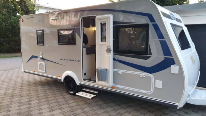 Caravelair Artica 496 Family VIP Wohnwagen - Courgenay, Schweiz