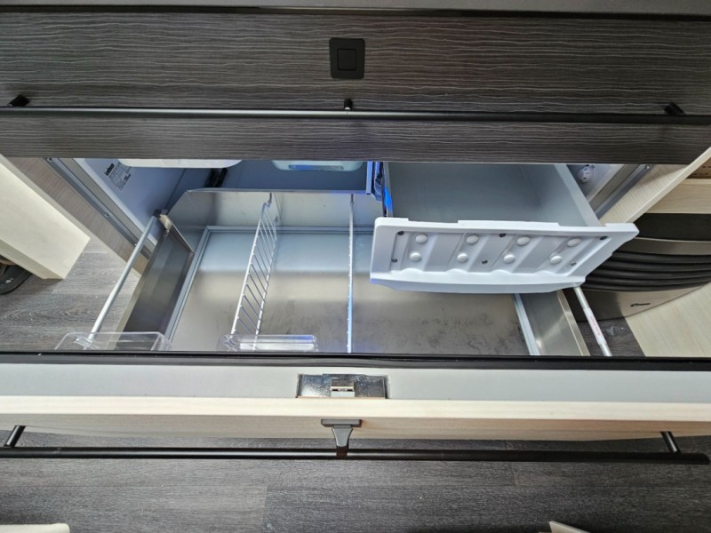 Caravelair Artica 496 Family VIP Wohnwagen - Courgenay, Schweiz
