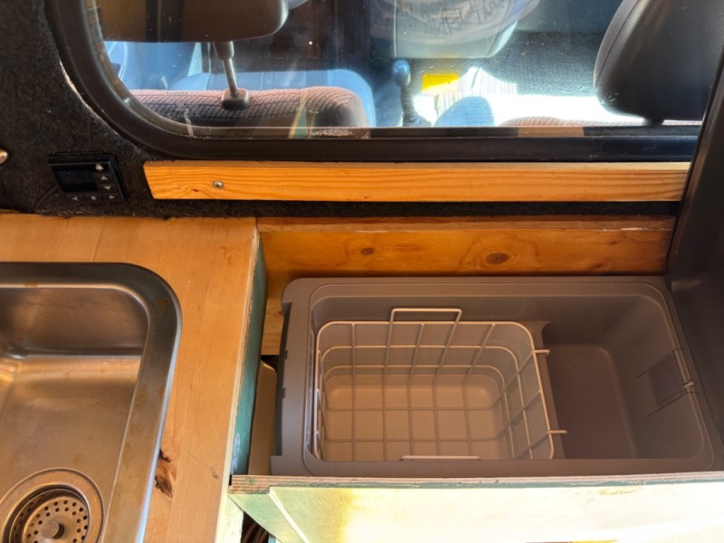 Toyota Hiace IV Umpikori 2.4 D Campingbus - Helsinki, Finnland