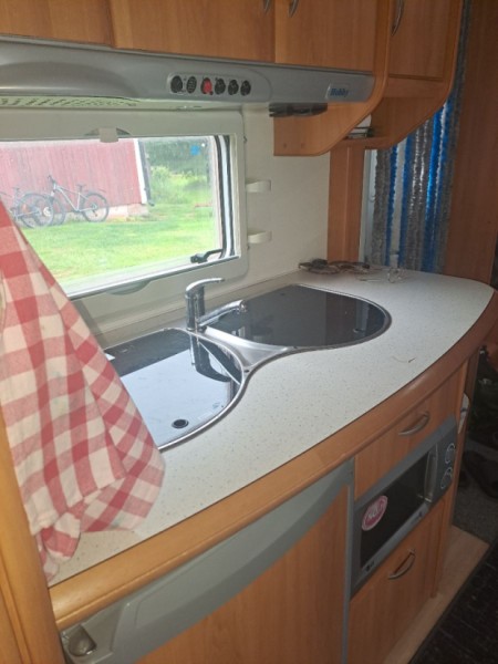 Hobby 560 Kmfe DE Luxe Easy Caravan - Tampere, Finland