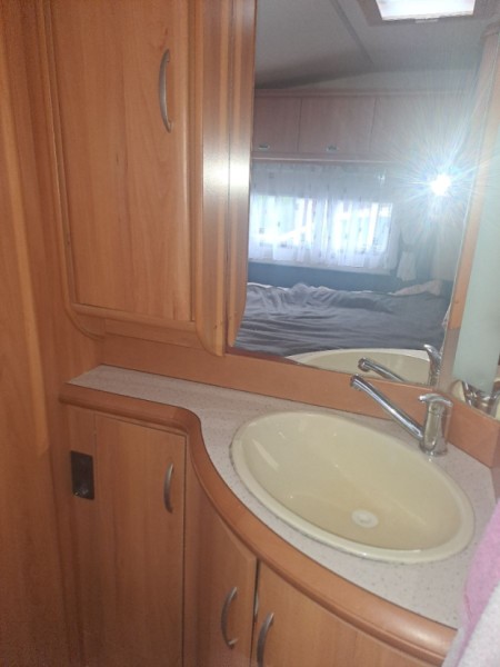Hobby 560 Kmfe DE Luxe Easy Caravan - Tampere, Finland