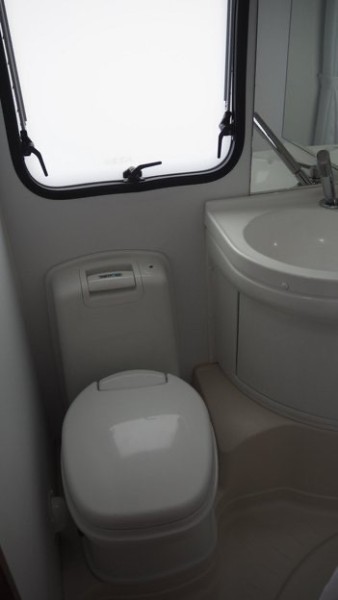 Adria Aviva 512 PT Wohnwagen - Uppsala, Schweden