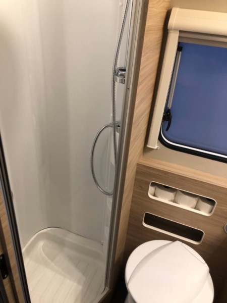 Knaus QDK 500 Wohnwagen - Motala, Schweden