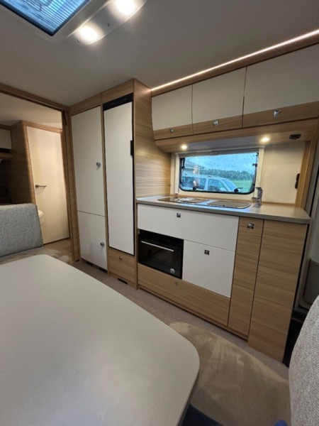 Dethleffs Camper 650 FMK Snow Plus Wohnwagen - Uddevalla, Schweden