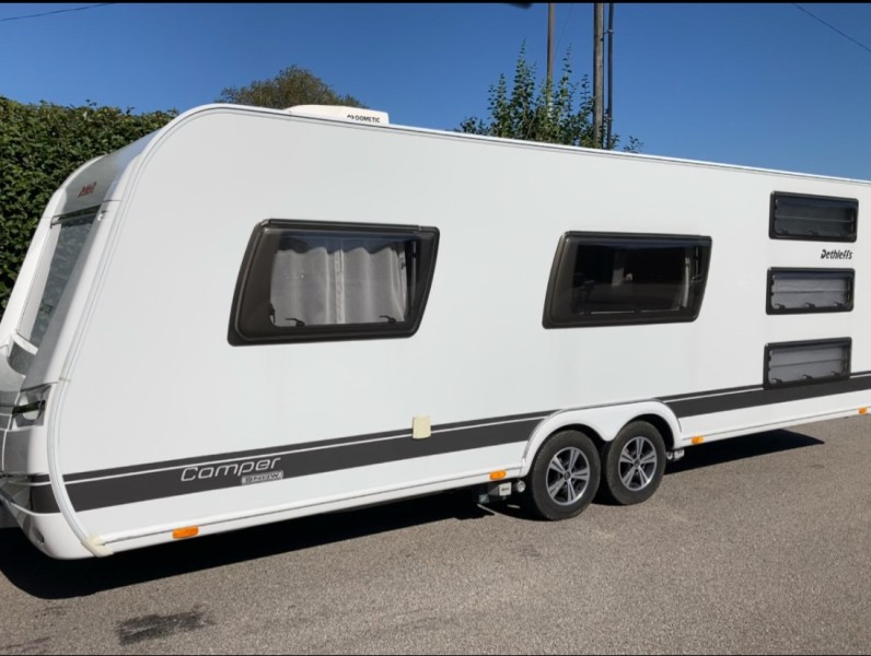 Dethleffs Camper 650 FMK Snow Plus Wohnwagen - Uddevalla, Schweden