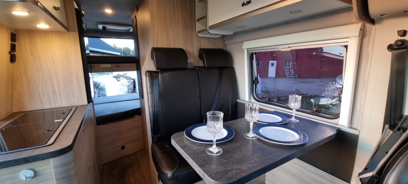 Weinsberg R47 Wohnmobil - kløfta, Norwegen