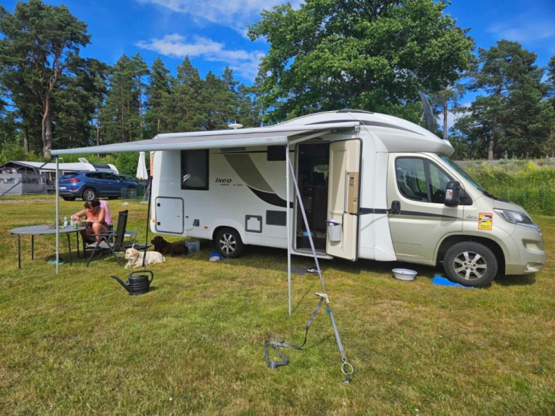 Bürstner BT7453 Camping-car - Vikbolandet, Suède