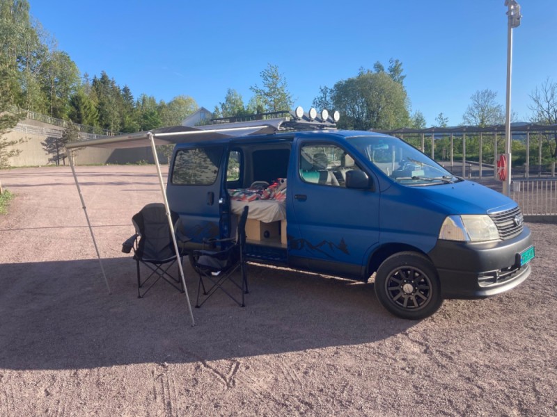 Toyota Hiace 4WD Campingbus - Rykkinn, Norwegen
