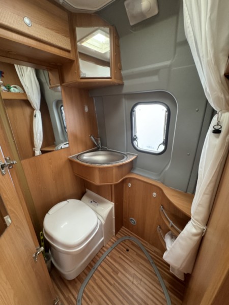 Citroën Pössl 2Win Campingbus - Gwatt, Schweiz