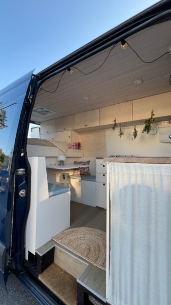 Mercedes-Benz Sprinter 3-T Umpikori 216 CDI Campingbus - Turku, Finnland