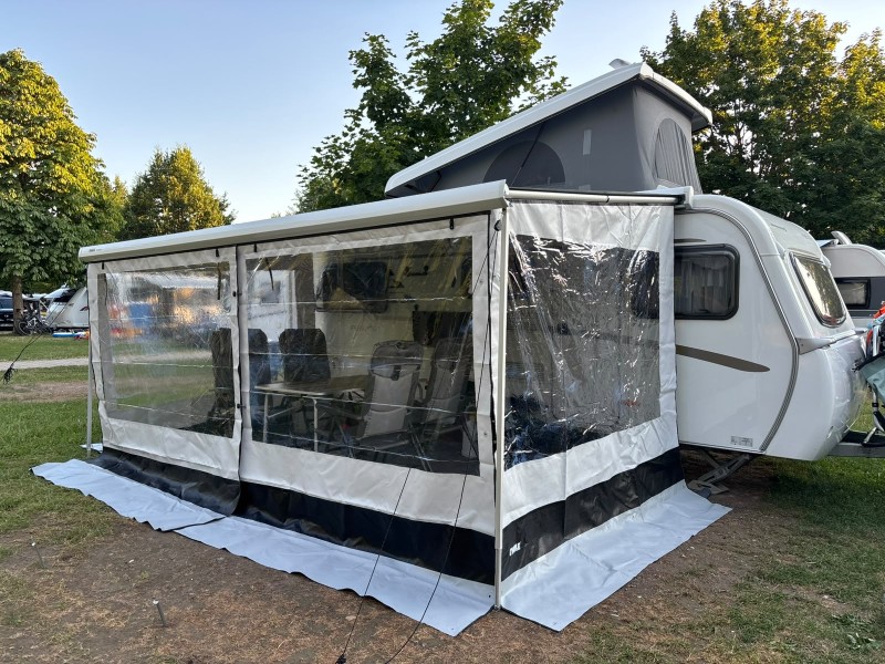 Eriba Feeling 442 Wohnwagen - Erlenbach i.S., Schweiz