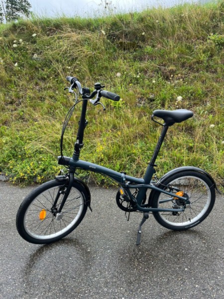 Eriba Feeling 442 Caravane - Erlenbach i.S., Suisse
