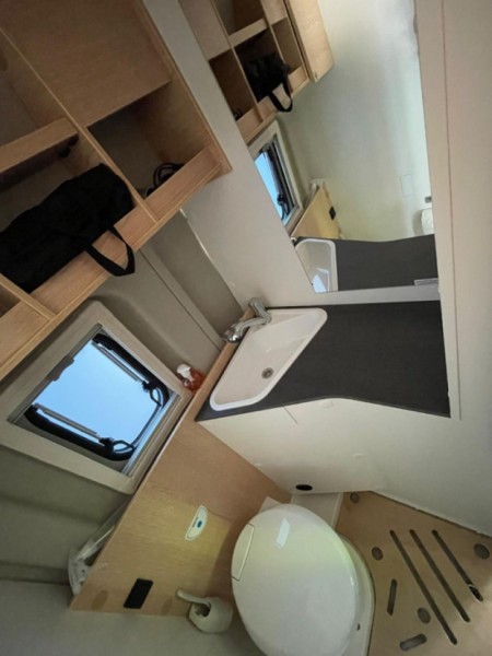 Fiat Sunlight Adventure Cliff 600 avec toit relevable, porteur Fiat Ducato 140 cv Campingbus - Corminboeuf, Schweiz