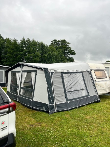 Cabby 550 DLX Wohnwagen - Frillesås, Schweden
