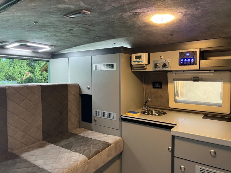 VW T6 Campingbus - Onex, Schweiz