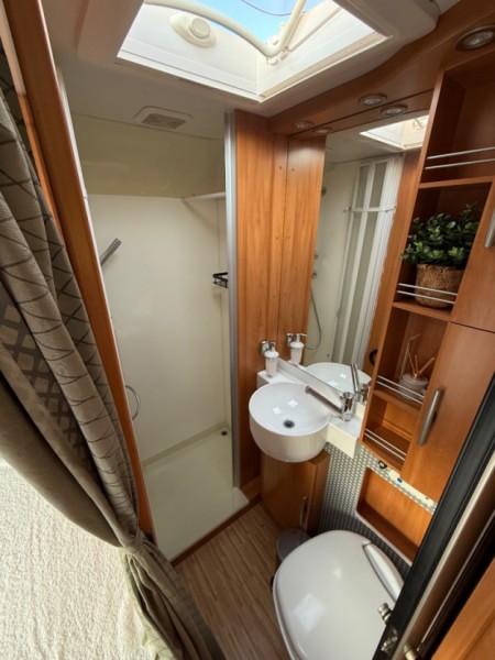 Hymer B 654 SL Wohnmobil - Oberbüren, Schweiz