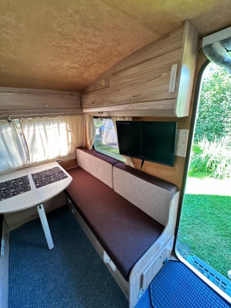 Niewiadow Poksi 126 NTL Wohnwagen - Imatra, Finnland