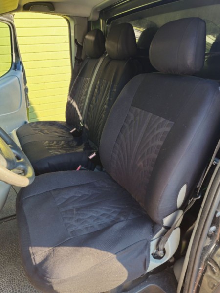 Renault Trafic II Umpikori 2.5 DCI 135 Campingbus - Vantaa, Finnland