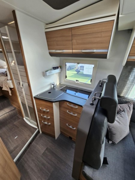 Adria Matrix 670 SL Wohnmobil - Täby, Schweden