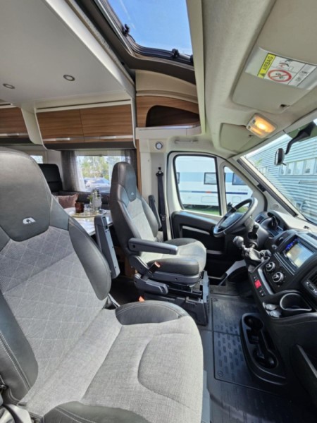 Adria Matrix 670 SL Wohnmobil - Täby, Schweden
