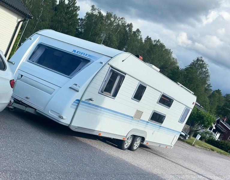 Adria Classica 743 UT Caravane - Hallsberg, Suède