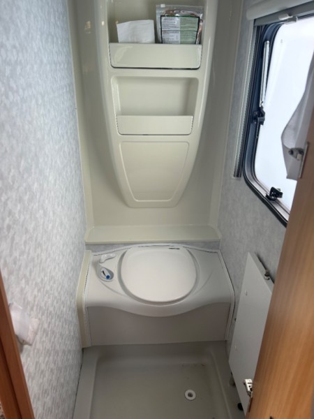 Adria Classica 743 UT Caravane - Hallsberg, Suède