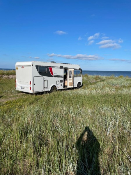 Bürstner Lyseo I 728G integroitu Wohnmobil - Vantaa, Finnland