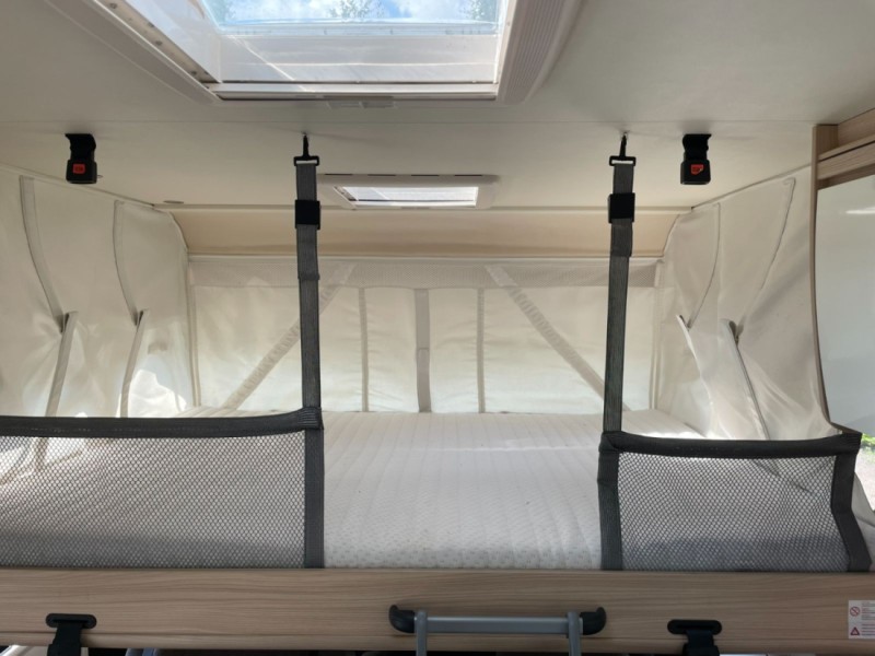 Bürstner Lyseo I 728G integroitu Wohnmobil - Vantaa, Finnland