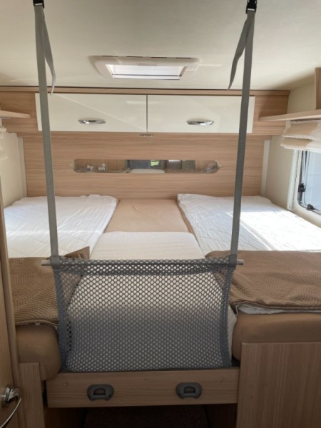 Bürstner Lyseo I 728G integroitu Wohnmobil - Vantaa, Finnland
