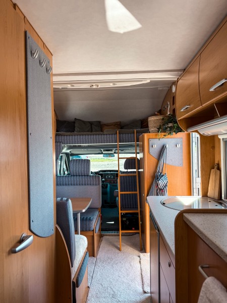 Hymer Transit Lava / Alusta 2.2 Tdci Wohnmobil - Porvoo, Finnland