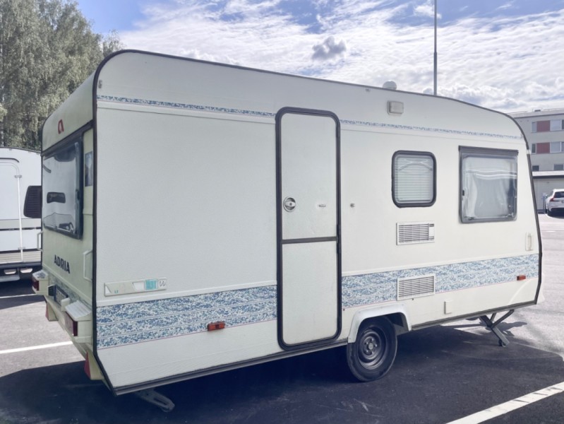 Adria Unica B 431 DD Wohnwagen - Västerås, Schweden