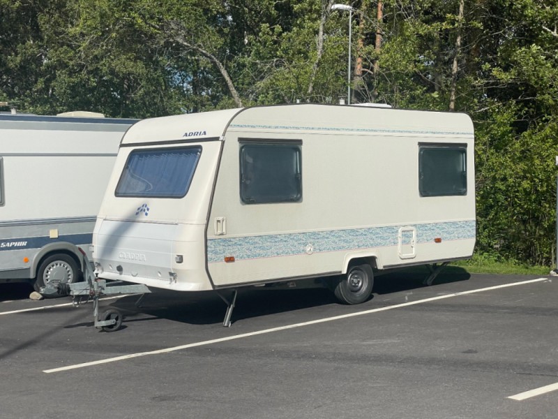 Adria Unica B 431 DD Wohnwagen - Västerås, Schweden