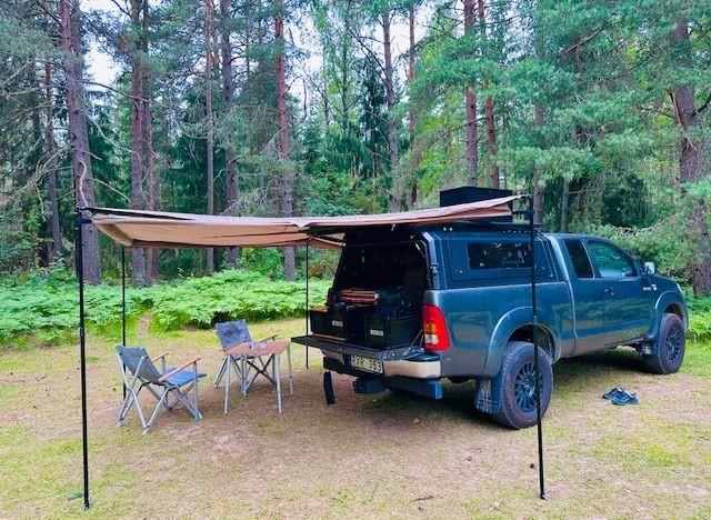 Toyota Hilux Double Cab 2.5 D-4D 4X4 Campingbus - Stocksund, Schweden