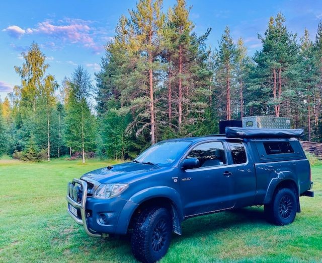 Toyota Hilux Double Cab 2.5 D-4D 4X4 Campingbus - Stocksund, Schweden