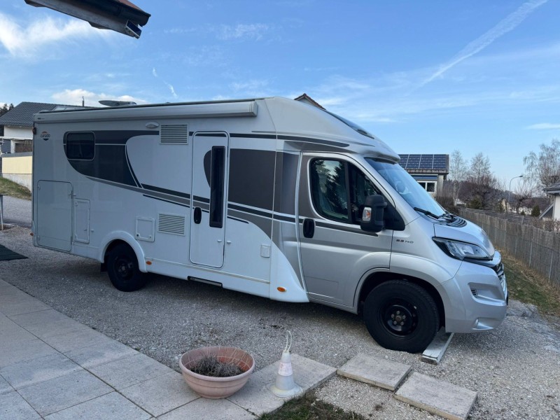 Carado carado t 447 clever edition Motorhome - Vallorbe, Switzerland