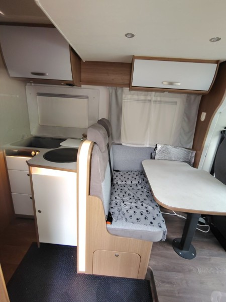 Carado carado t 447 clever edition Motorhome - Vallorbe, Switzerland
