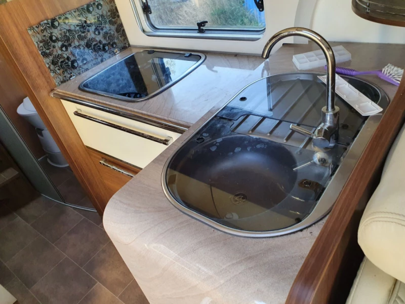 Bürstner Elegance B 821 I Wohnmobil - Ljusterö, Schweden