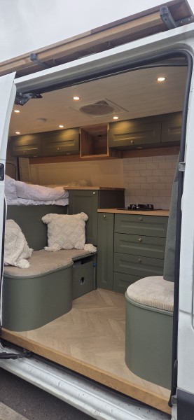 Renault Master Van 2.3 dCi Campingbus - Vikingstad, Schweden